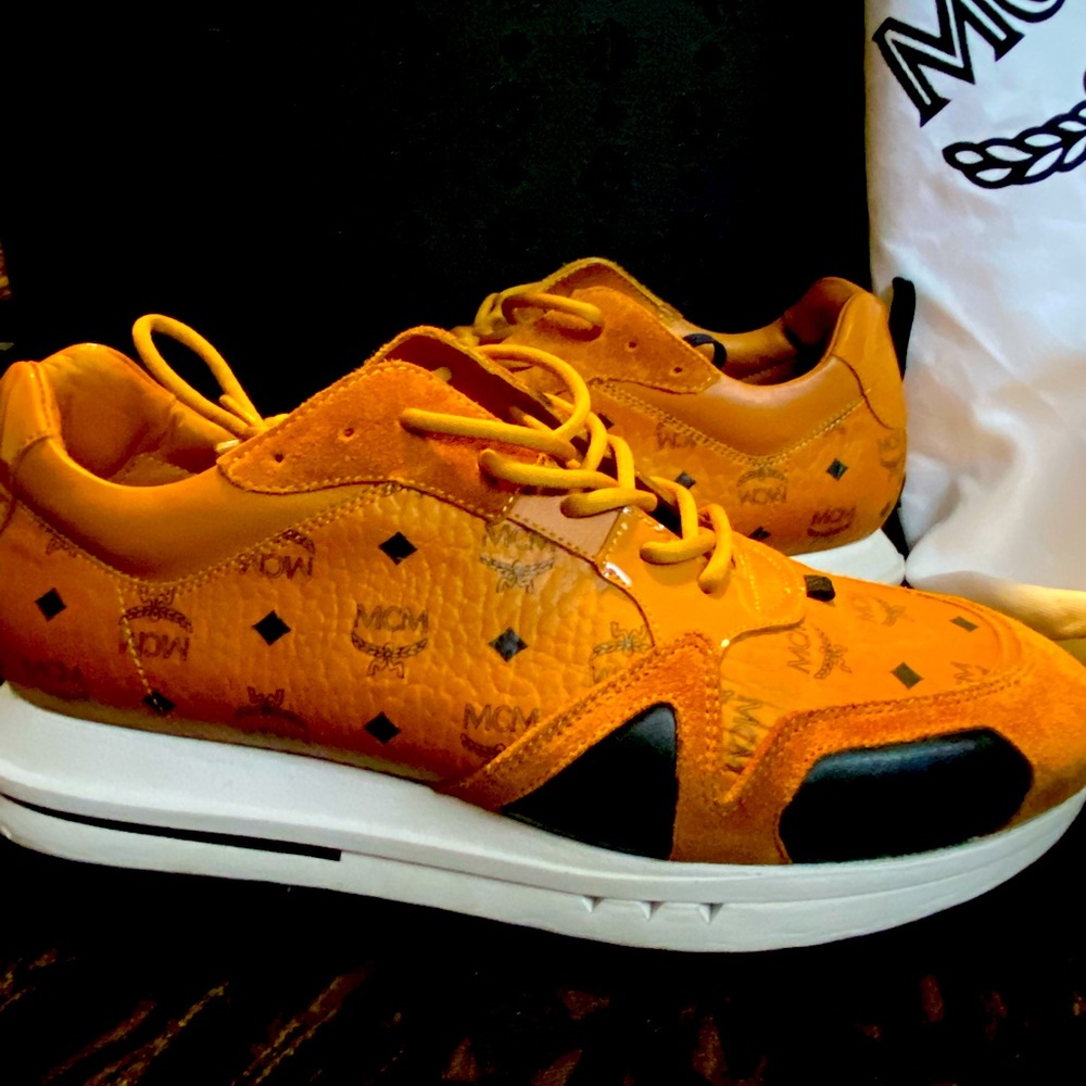 MCM SNEAKERS AUTHENTIC 💯